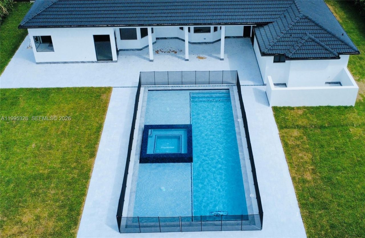 19880 SW 134th Ave, Miami, FL 33177 Photo