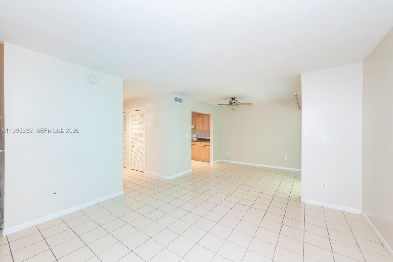 5838 SW 74th Ter, Unit 314, South Miami, FL 33143 Photo