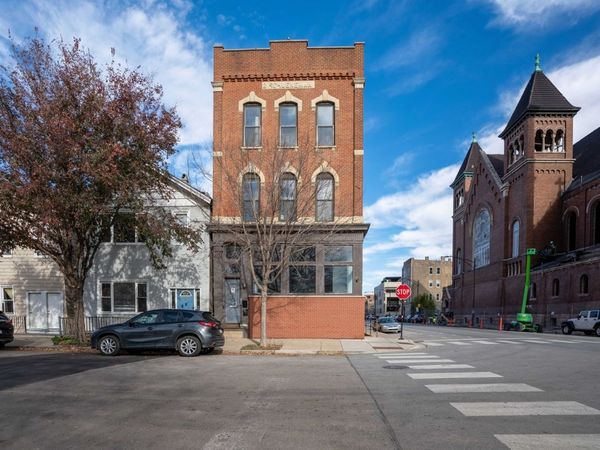 1400 W Chestnut Street, Unit 1, Chicago, IL 60642