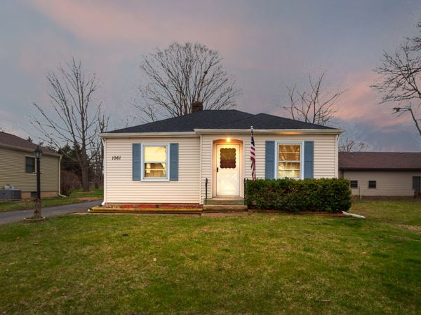 1061 Houston Avenue , Elgin, IL 60120