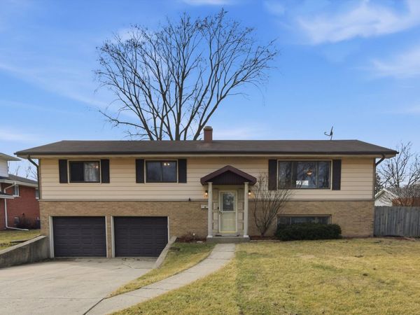 130 N Horner Lane , Mount Prospect, IL 60056