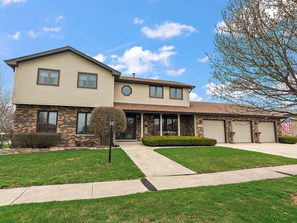 16748 Richards Drive , Tinley Park, IL 60477