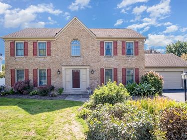 39 Saddle Brook, Pittsford, NY 14534