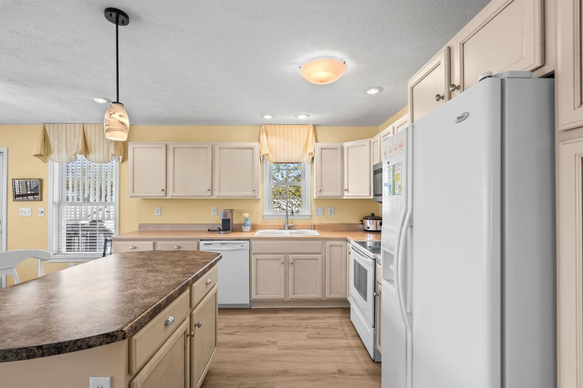 6001 - 5408 S Kings Hwy. Photo 20