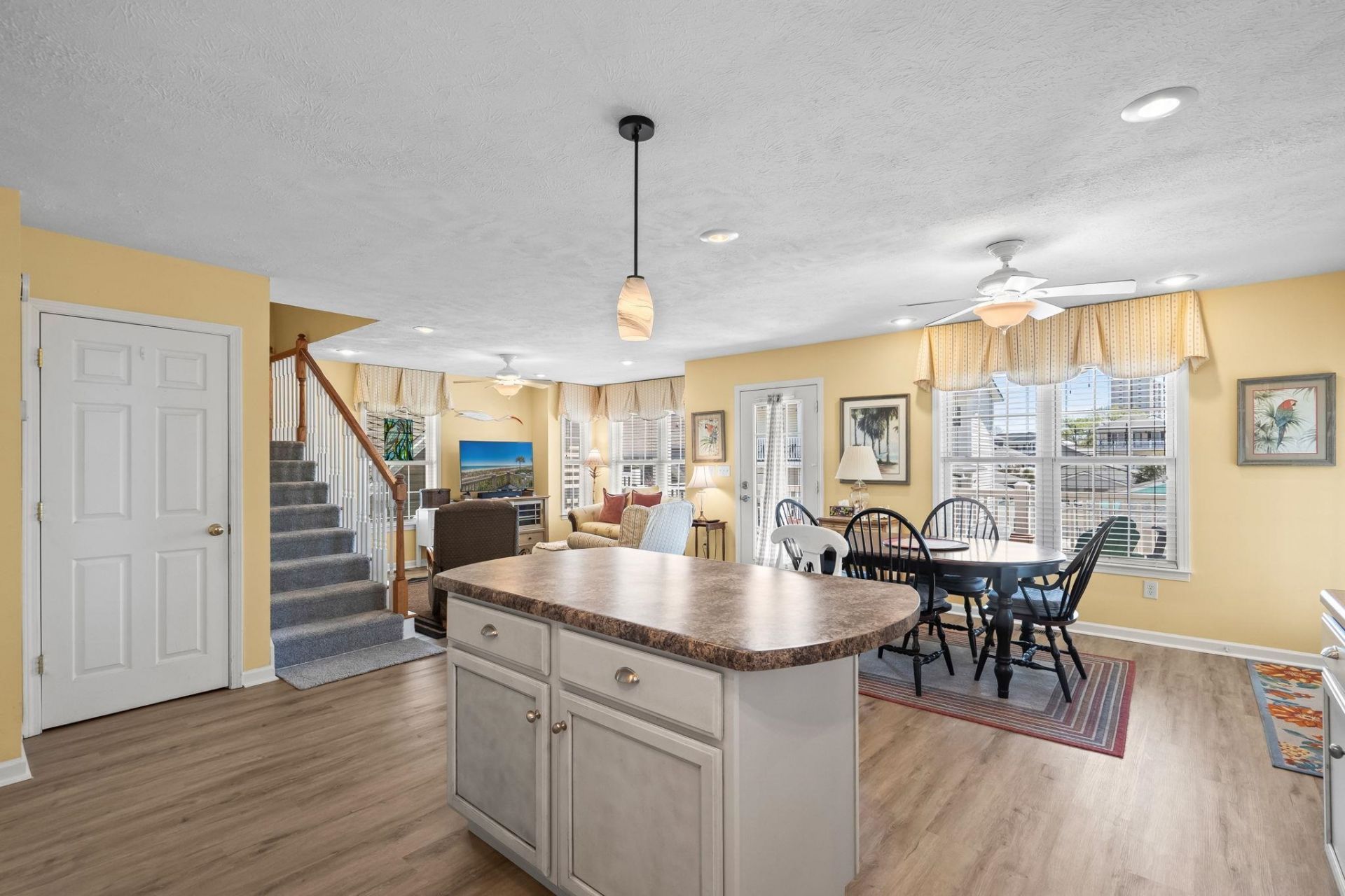 6001 - 5408 S Kings Hwy. Photo 25