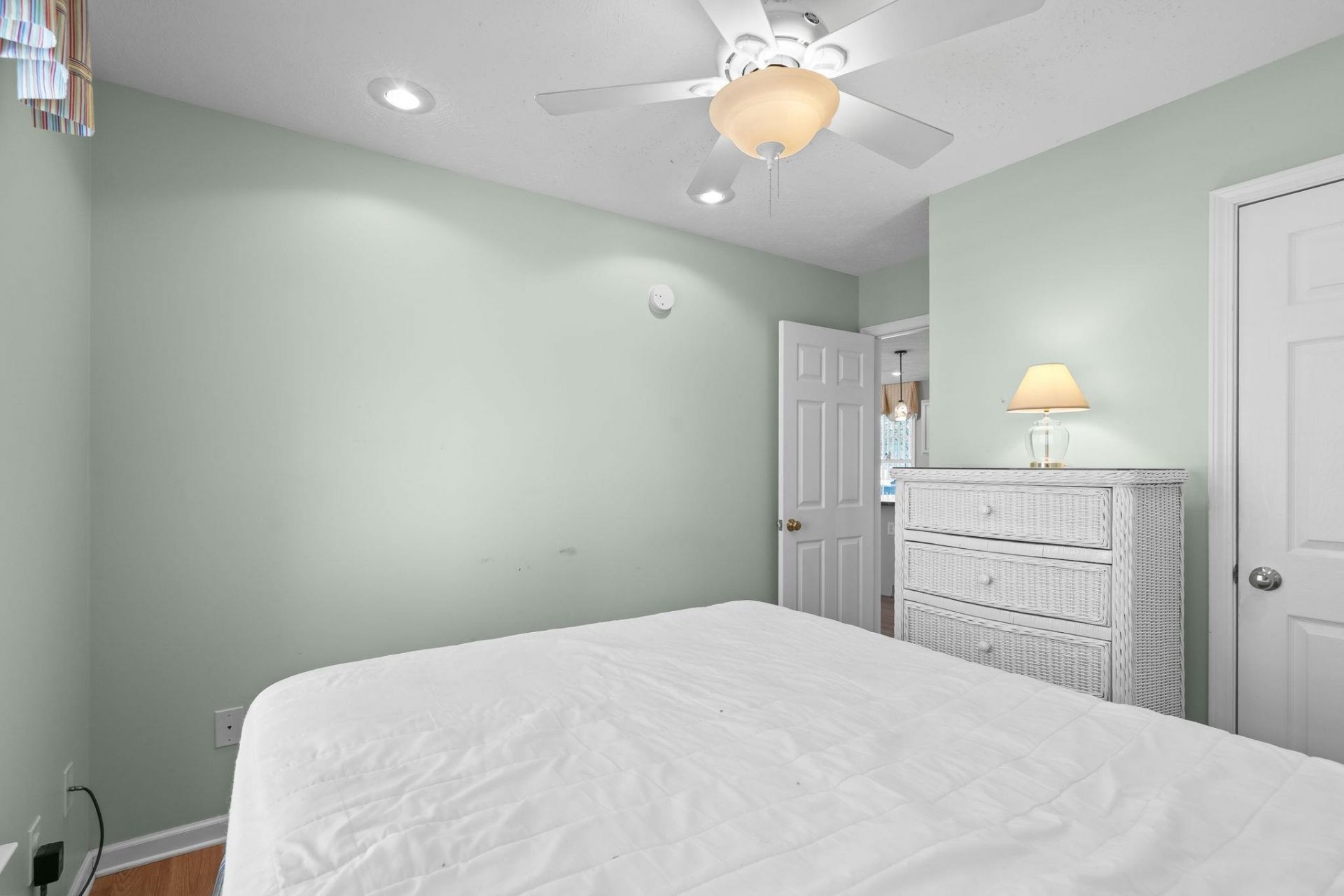 6001 - 5408 S Kings Hwy. Photo 30