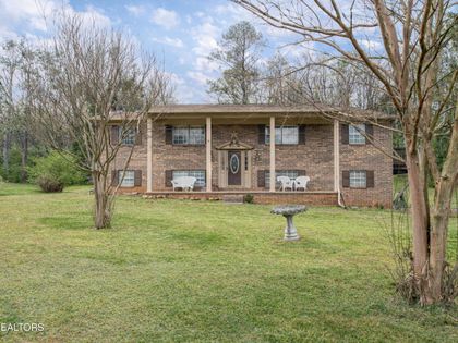655 Wesley Rd Lenoir City, TN 37772