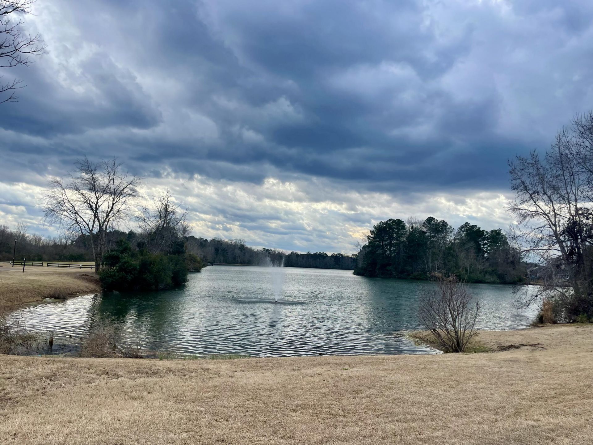 408 Lakewind Drive Photo 26