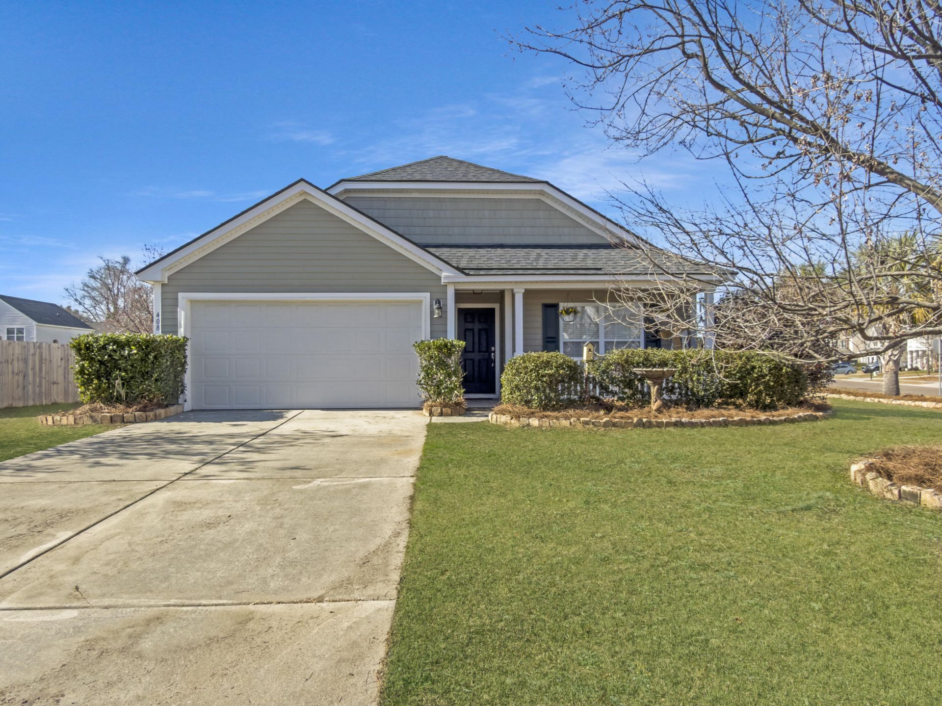 408 Lakewind Drive Photo 7