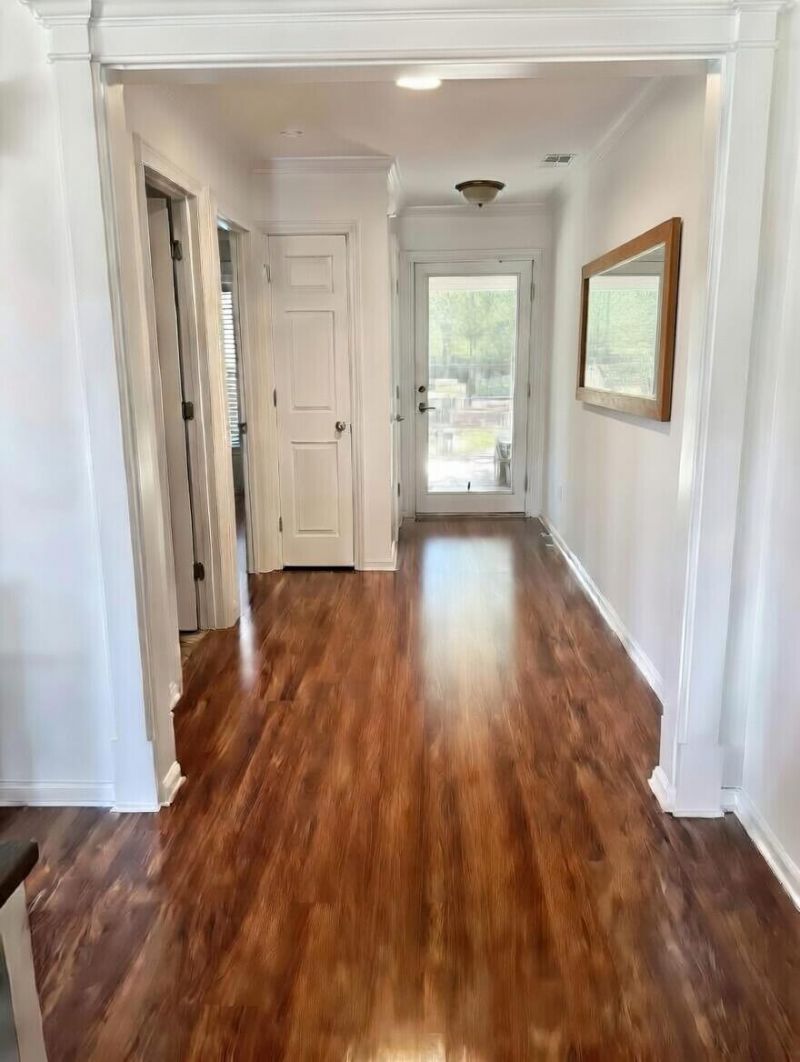 408 Lakewind Drive Photo 8