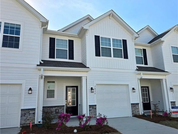 1816 Pheasant Trace Circle , Kernersville, NC 27284