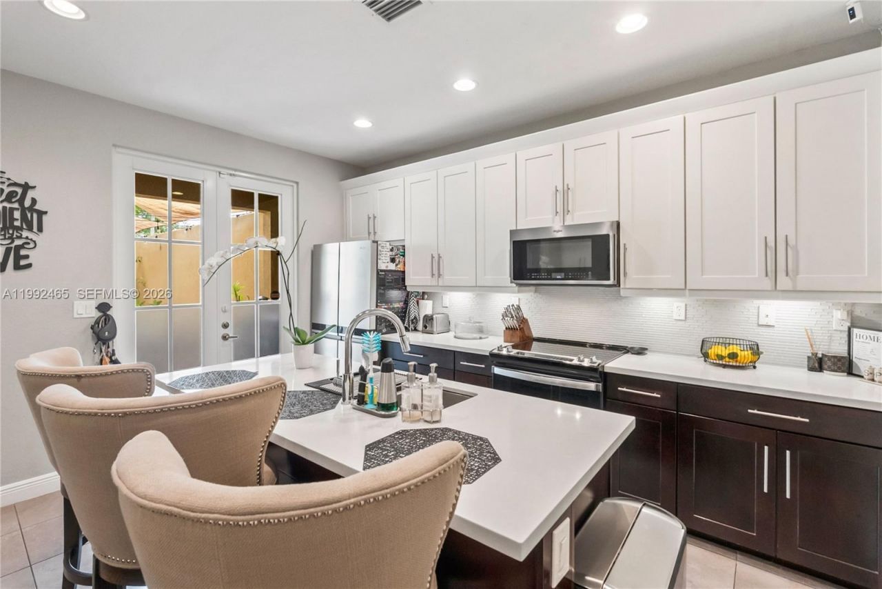 14721 SW 13th St , Pembroke Pines, FL 33027 Photo