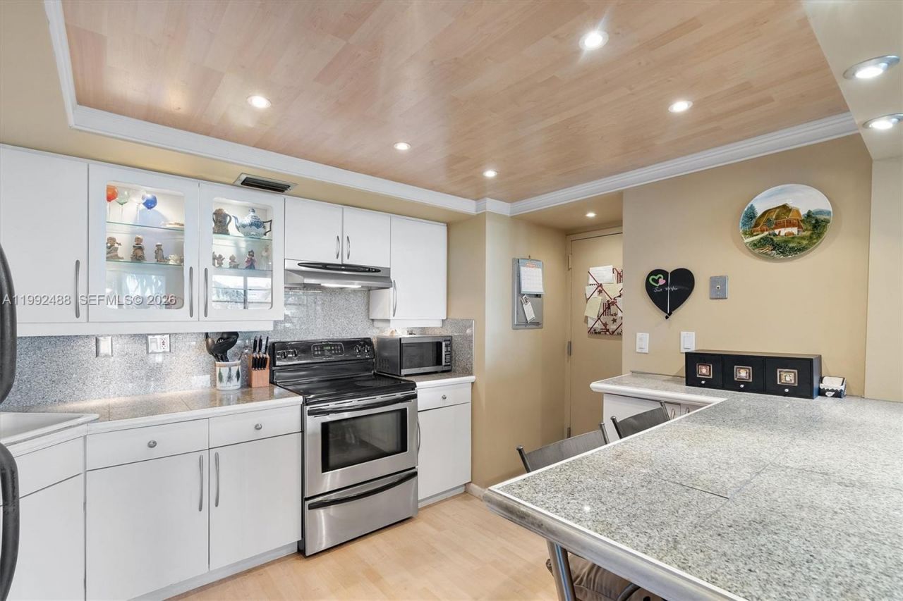 2100 Sans Souci Blvd , Unit B111, North Miami, FL 33181 Photo