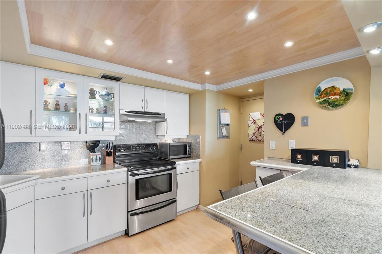 2100 Sans Souci Blvd , Unit B111, North Miami, FL 33181 Photo