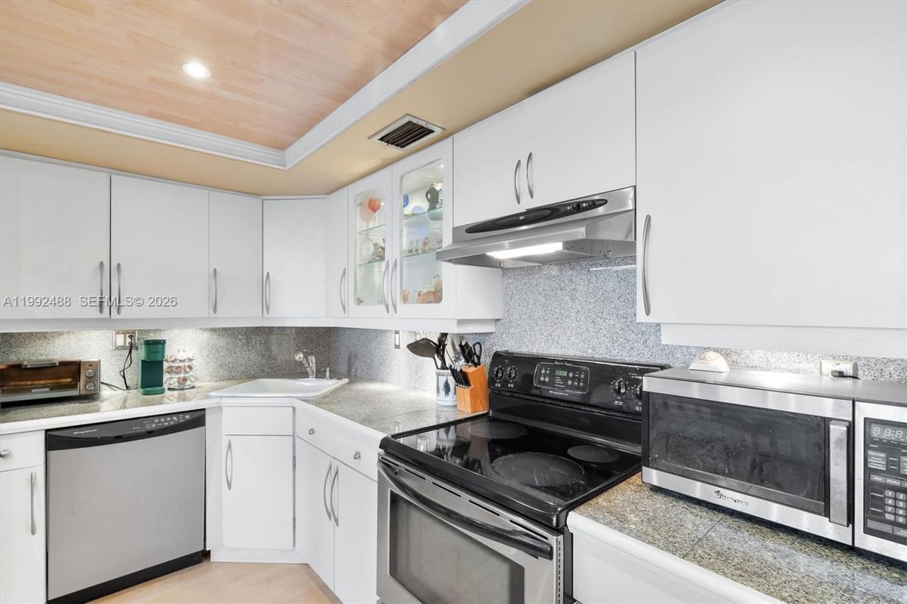 2100 Sans Souci Blvd , Unit B111, North Miami, FL 33181 Photo