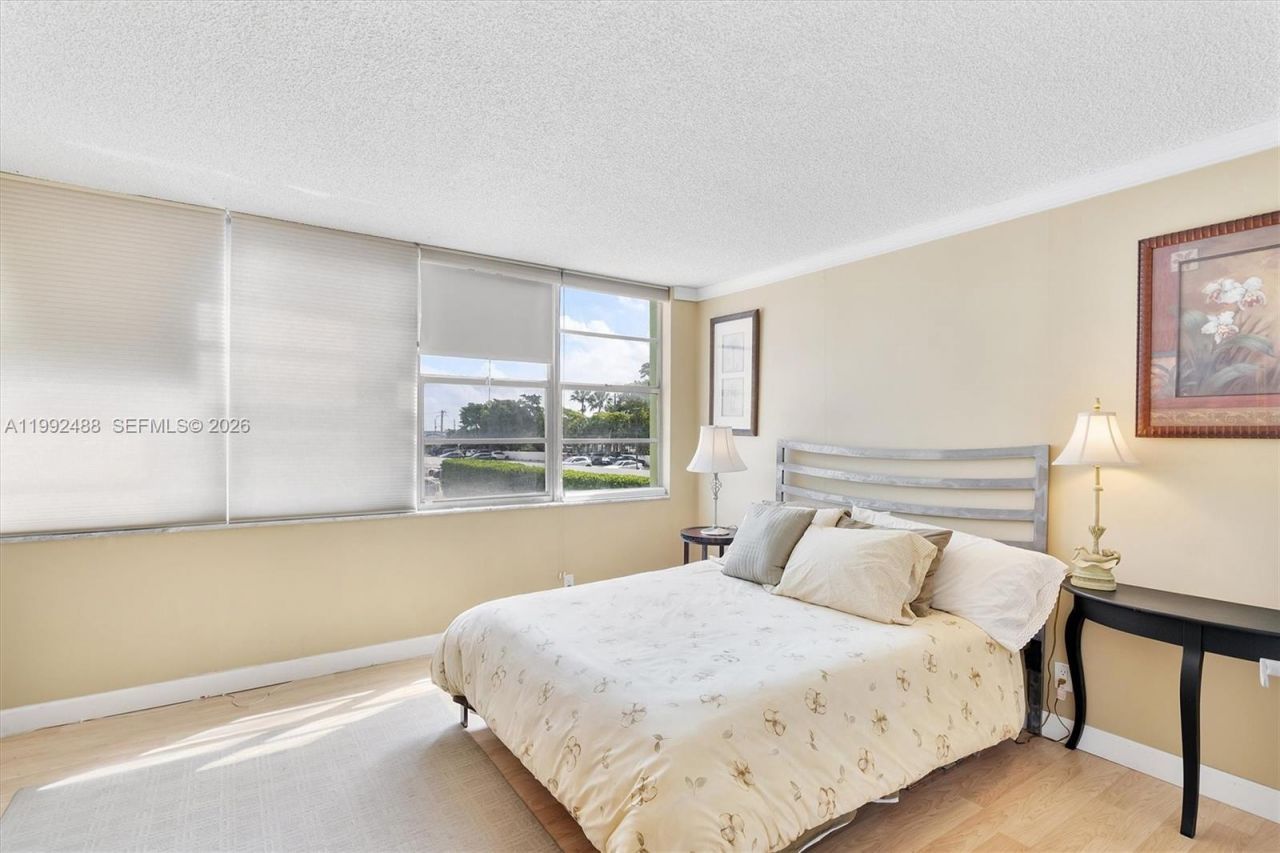 2100 Sans Souci Blvd , Unit B111, North Miami, FL 33181 Photo