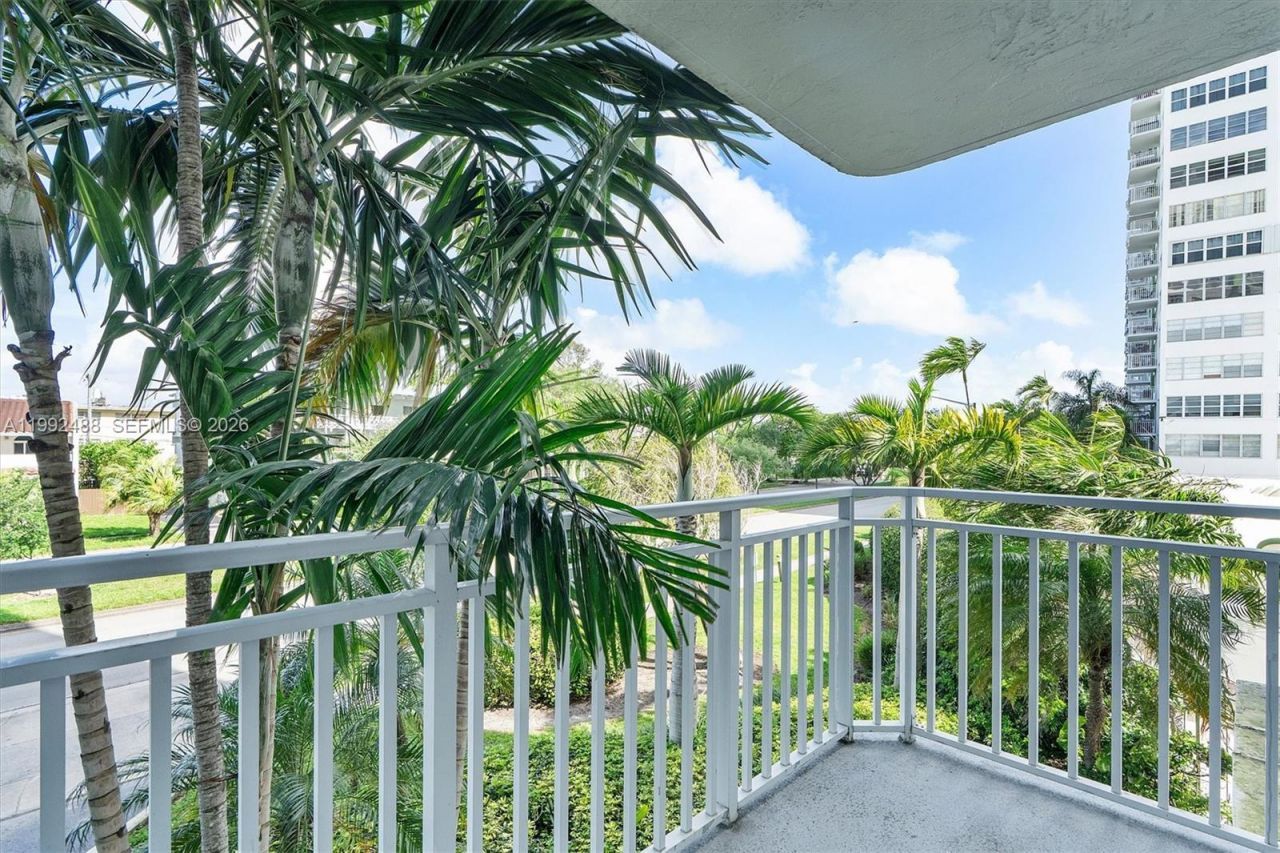 2100 Sans Souci Blvd , Unit B111, North Miami, FL 33181 Photo