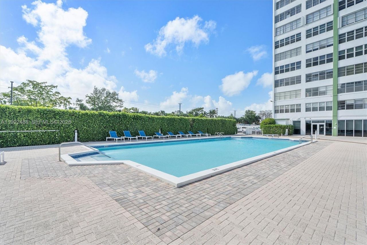 2100 Sans Souci Blvd , Unit B111, North Miami, FL 33181 Photo