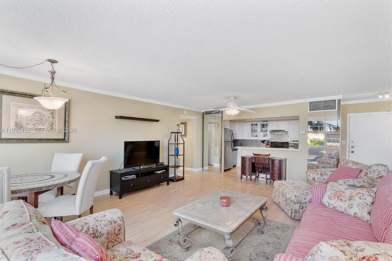 2100 Sans Souci Blvd , Unit B111, North Miami, FL 33181 Photo