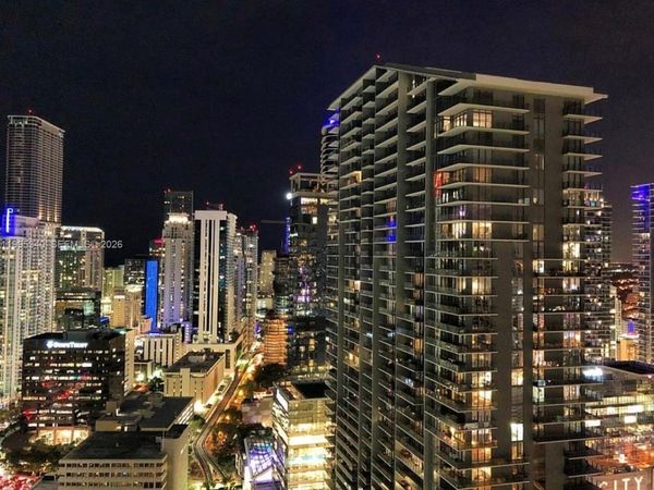 31 SE 5th St, Unit 1402, Miami, FL 33131