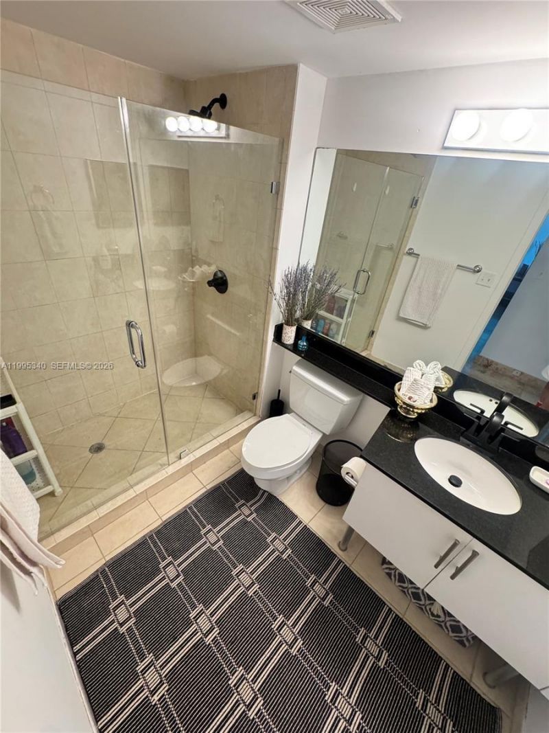 31 SE 5th St, Unit 1402, Miami, FL 33131 Photo