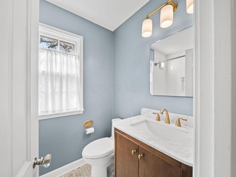 94 W Riverglen Drive, Columbus, OH 43085 Photo 26