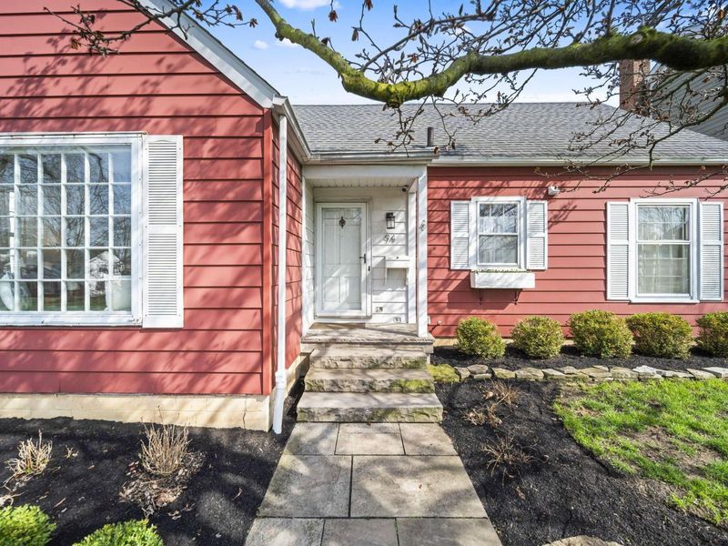 94 W Riverglen Drive, Columbus, OH 43085 Photo 6