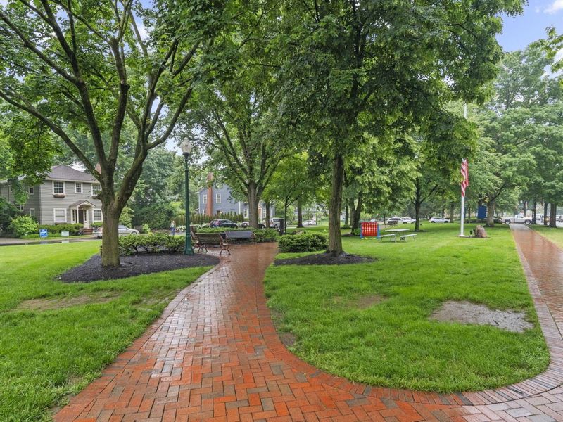 94 W Riverglen Drive, Columbus, OH 43085 Photo 66