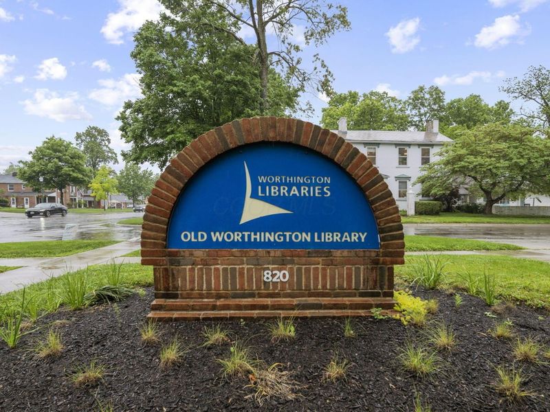 94 W Riverglen Drive, Columbus, OH 43085 Photo 8