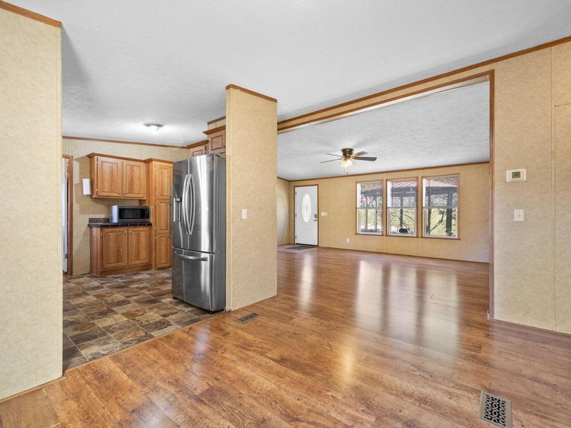 9176 Baker Road NE, Saint Louisville, OH 43071 Photo 11