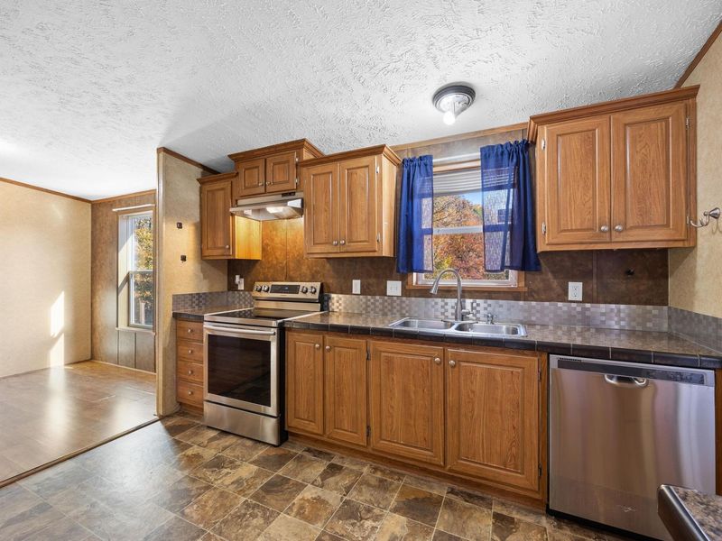 9176 Baker Road NE, Saint Louisville, OH 43071 Photo 13