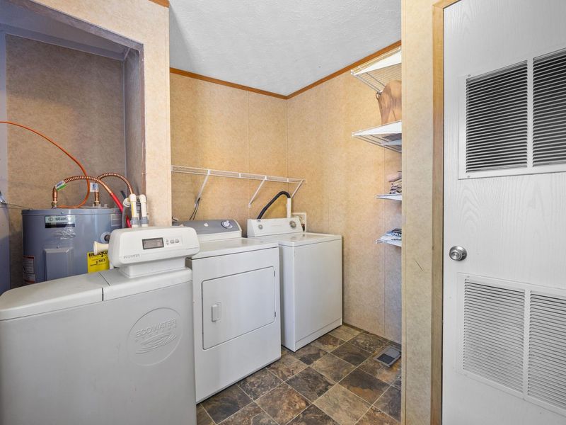 9176 Baker Road NE, Saint Louisville, OH 43071 Photo 27