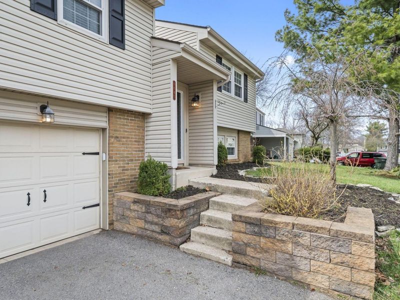 6645 Brock Street, Dublin, OH 43017 Photo 2