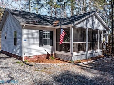 551 Presley Creek Drive , Heathsville, VA 22473