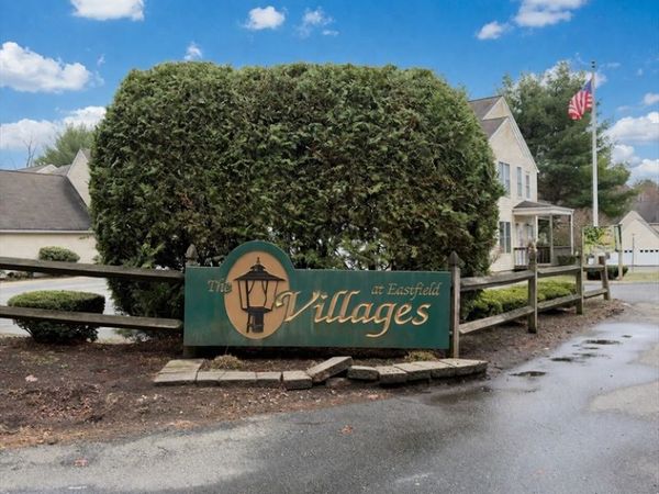 48 Castlegate Dr, Unit 48, Springfield, MA 01129