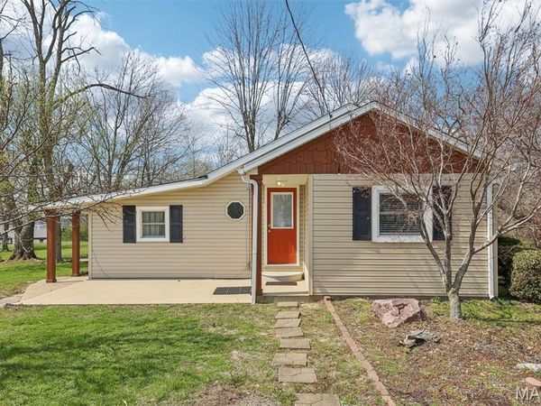 1408 Nursery Avenue, Greenville, IL 62246