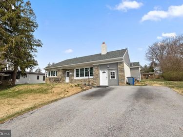 711 HEDGEROW DRIVE, BROOMALL, PA 19008