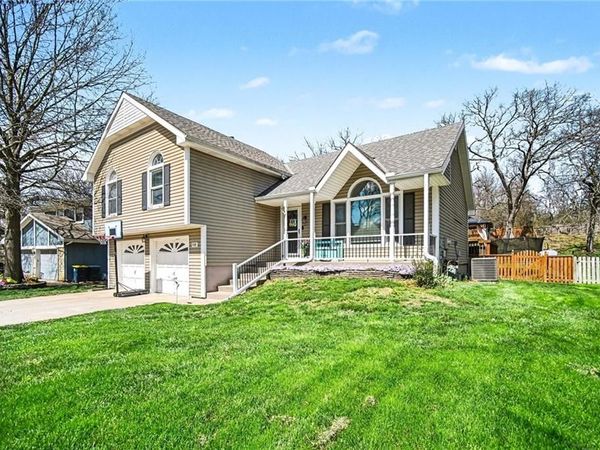 508 NW 73rd Terrace, Kansas City, MO 64118
