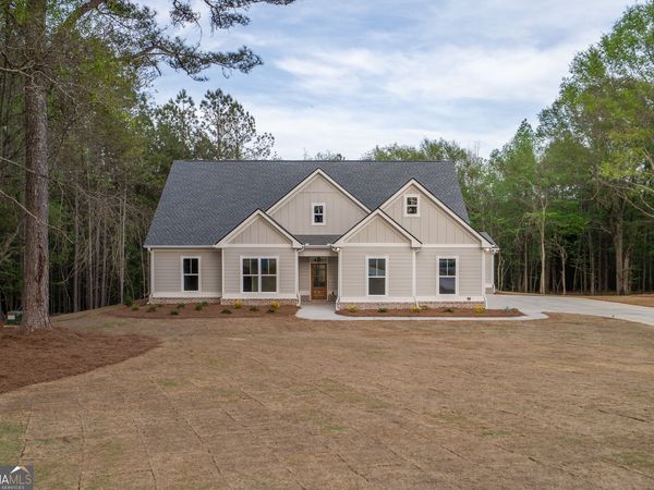 346 Woodfin Way, Social Circle, GA 30025