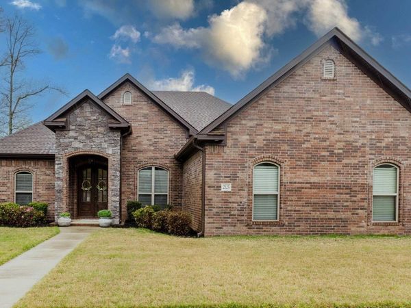 2125 Avondale Drive, Benton, AR 72019