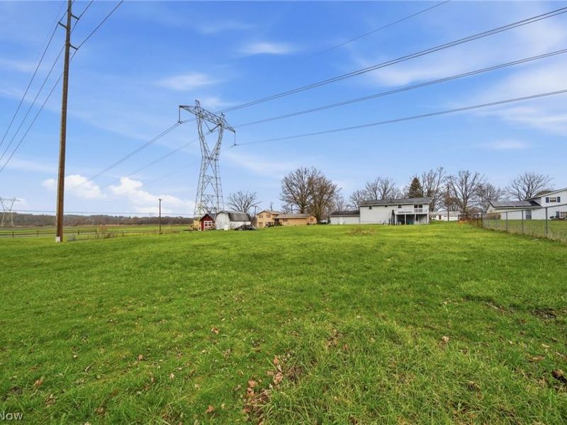 3770 Dotwood Street NW, North Canton, OH 44720 Photo 11