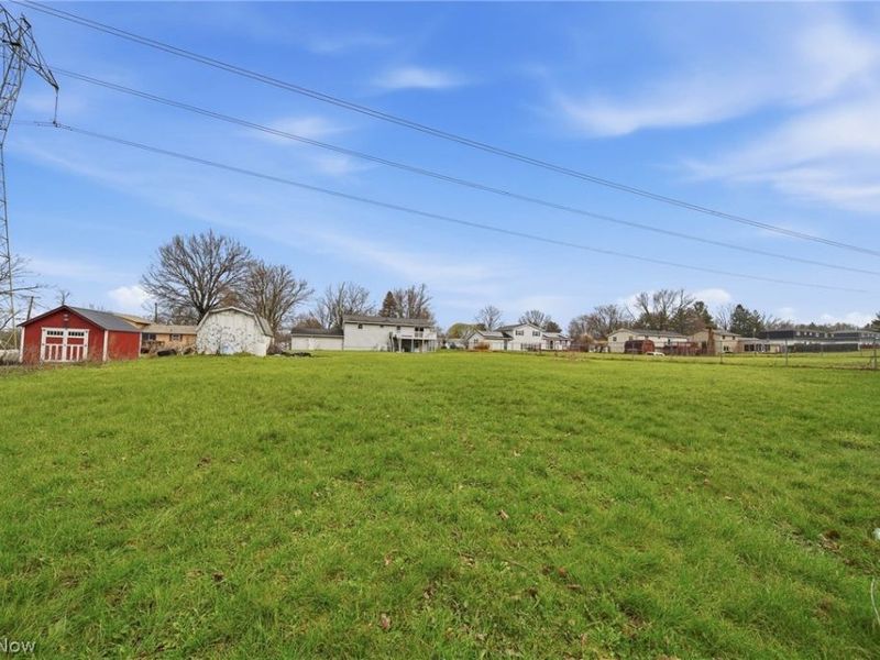 3770 Dotwood Street NW, North Canton, OH 44720 Photo 12