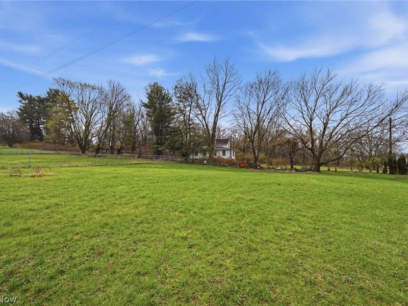 3770 Dotwood Street NW, North Canton, OH 44720 Photo 13