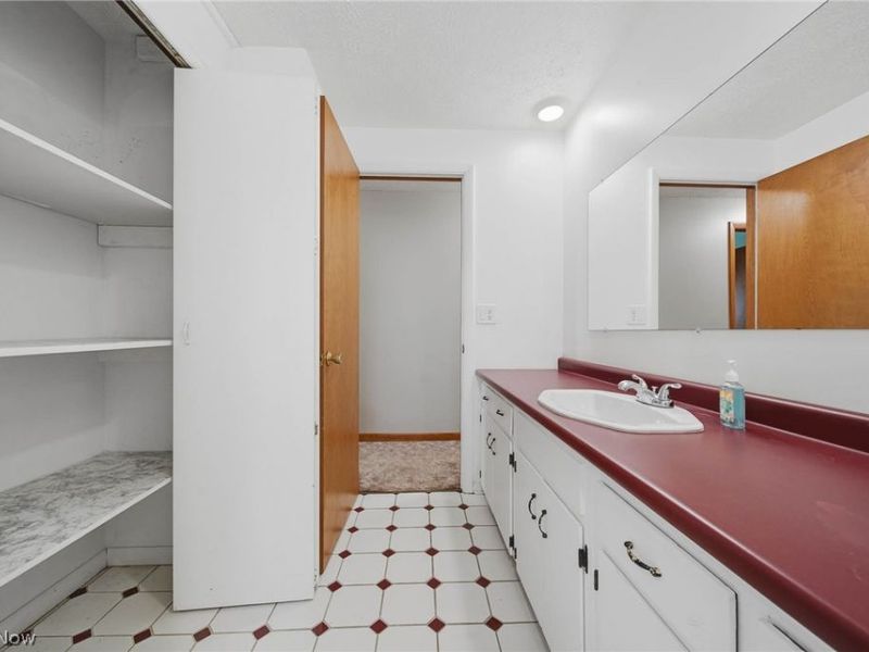 3770 Dotwood Street NW, North Canton, OH 44720 Photo 34