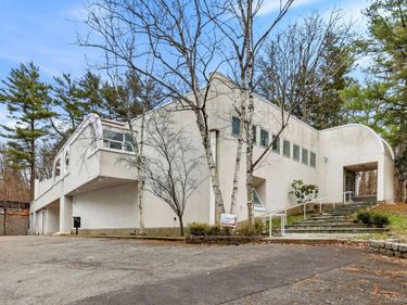 140 Old Saw Mill Riv Road, Hawthorne, NY 10532