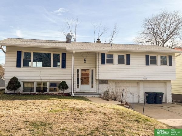 5029 Arbor Circle, Omaha, NE 68106