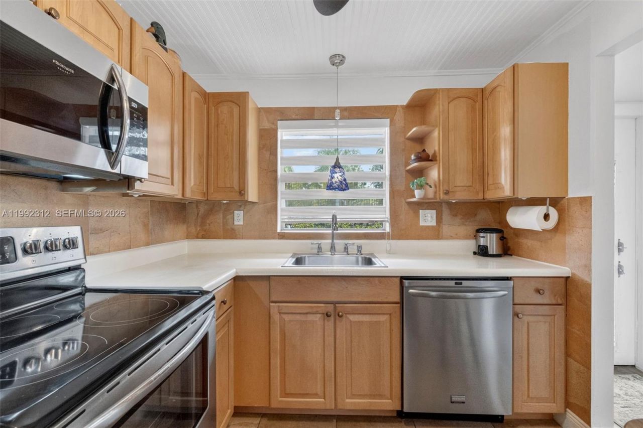 9821 Sunrise Lakes Blvd , Unit 107, Sunrise, FL 33322 Photo