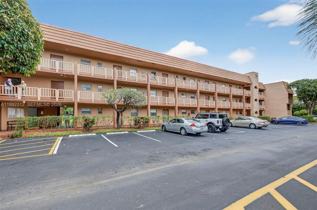 9821 Sunrise Lakes Blvd , Unit 107, Sunrise, FL 33322 Photo