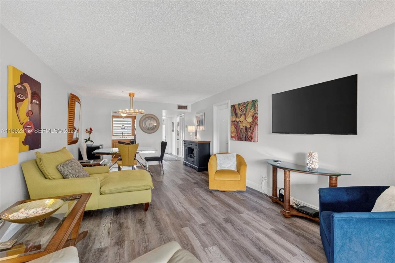 9821 Sunrise Lakes Blvd , Unit 107, Sunrise, FL 33322 Photo