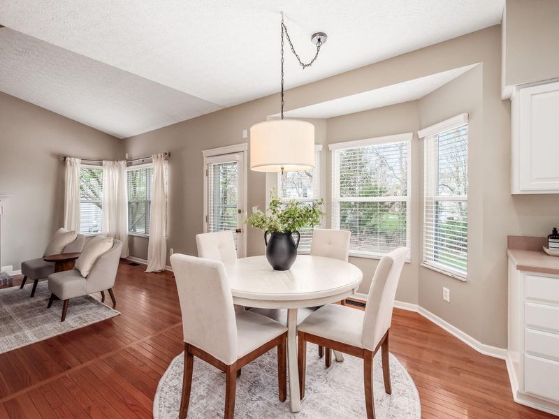 184 Stamford Drive, Powell, OH 43065 Photo 9